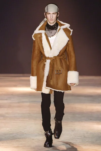 Look 21